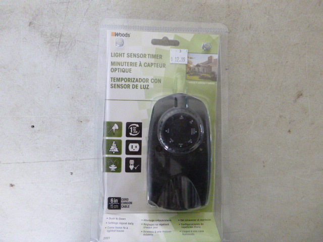 lot 578 image: Woods Light Sensor Time