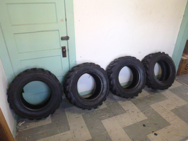 lot 2 image: 4 NEW Allied RBT Skidloader Tires