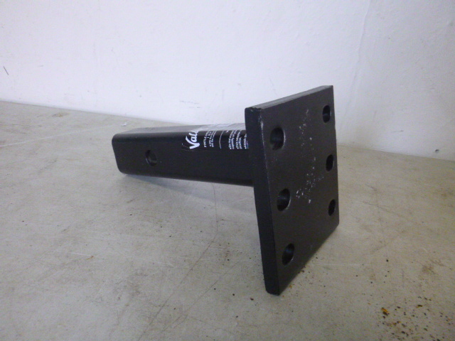 lot 11 image: Valley Pintle Hook Adapter