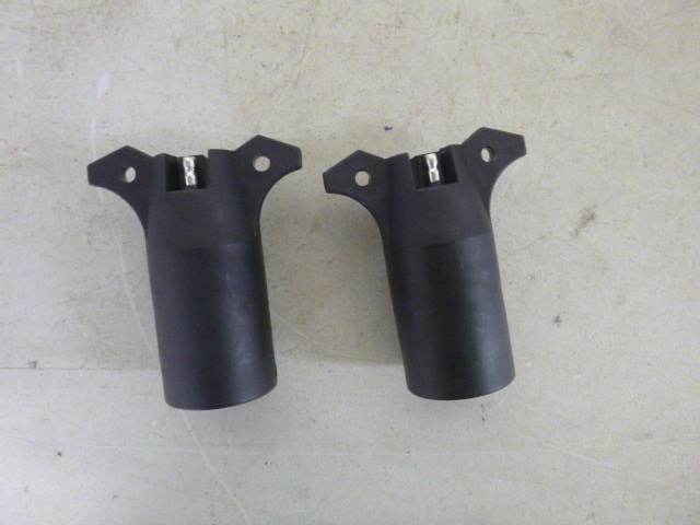 lot 58 image: Two 7 Pin to 4 Pin Conversion Plugs