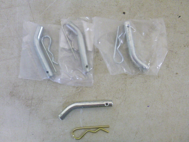 lot 68 image: 4 Valley Hitch Pins