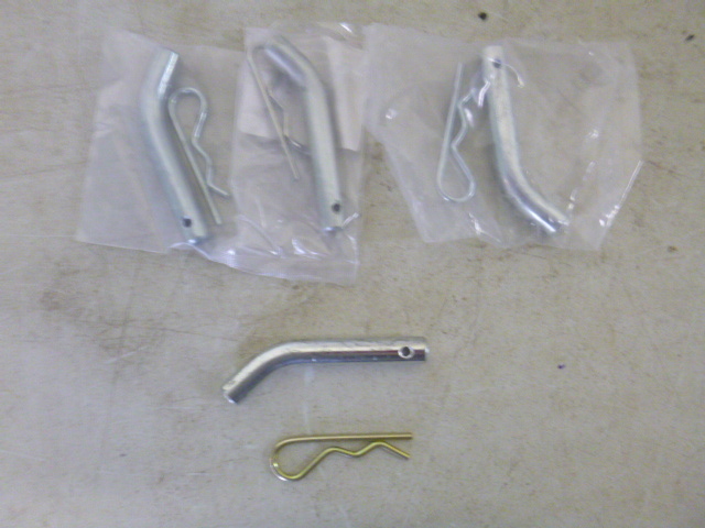 lot 69 image: 4 Valley Hitch Pins