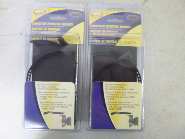 lot 83 image: 2 Valley Connector Mounting Bracket for 7 Way Connectors