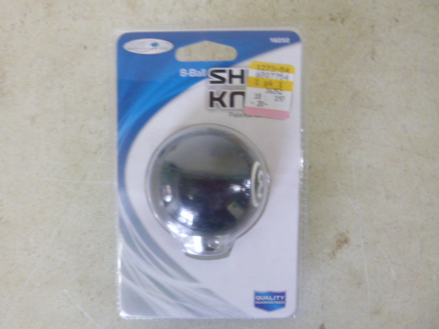 lot 130 image: 8 Ball Shift Knob