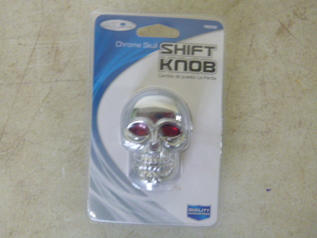 lot 131 image: Skull Shift Knob