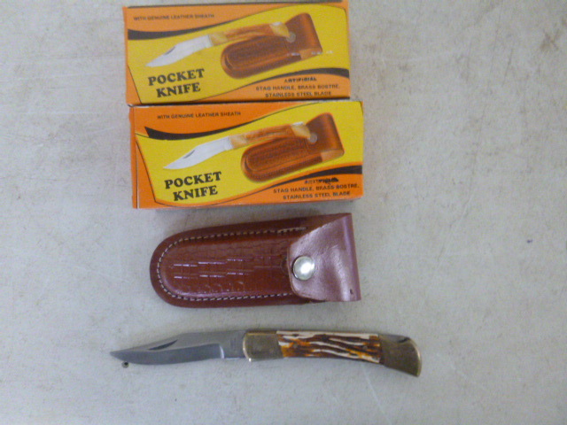 lot 226 image: 3 Lock Blade Knives