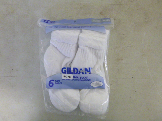lot 234 image: 6 Pair of Boys Sport Socks