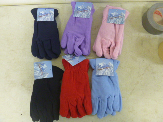 lot 240 image: 6 Pair of Nochilla Gloves