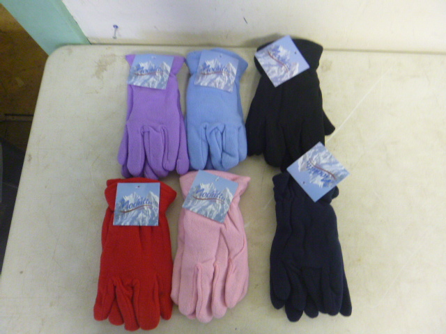 lot 241 image: 6 Pair of Nochilla Gloves