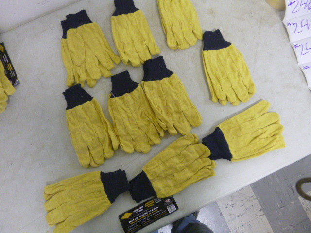 lot 242 image: 10 Pair of Diamondback Yellow Chore Gloves