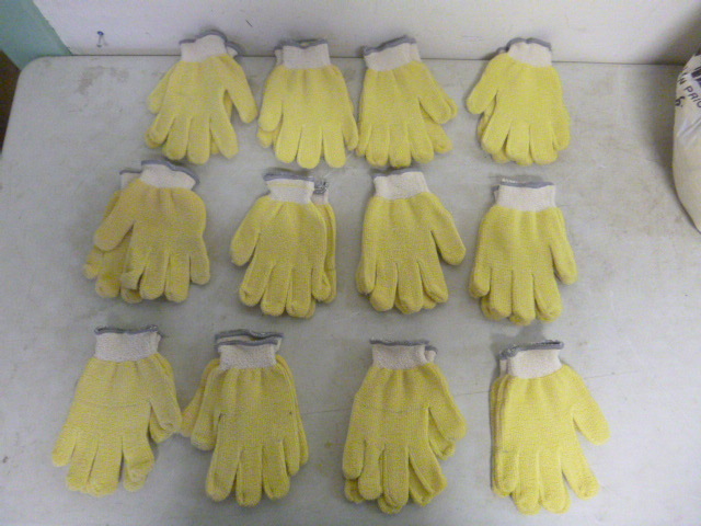 lot 248 image: 12 Pair of Gloves