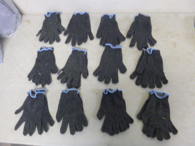 lot 253 image: 12 Pair of Gloves
