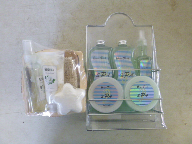 lot 271 image: Bath and Body Items