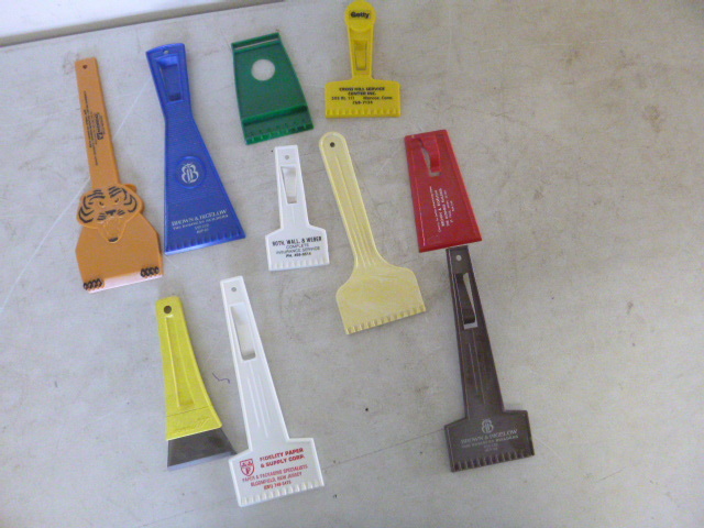 lot 358 image: Miscellaneous Ice Scrapers