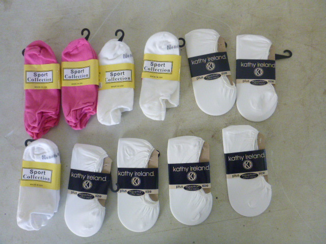 lot 392 image: 12 Pair of Socks