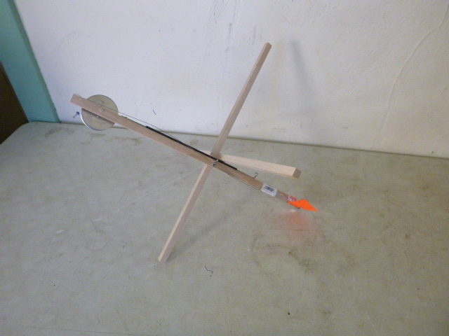 lot 406 image: Tip-Up