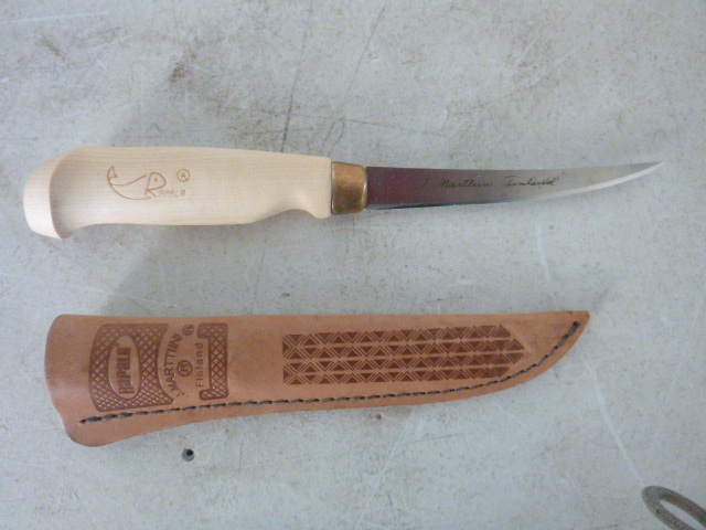 lot 418 image: Rapala 4 Fillet Knife