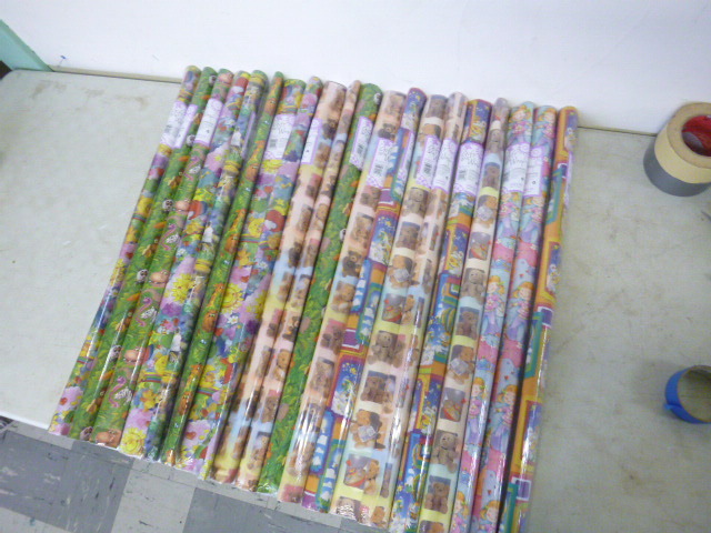 lot 466 image: 20 Rolls of Wrapping Paper