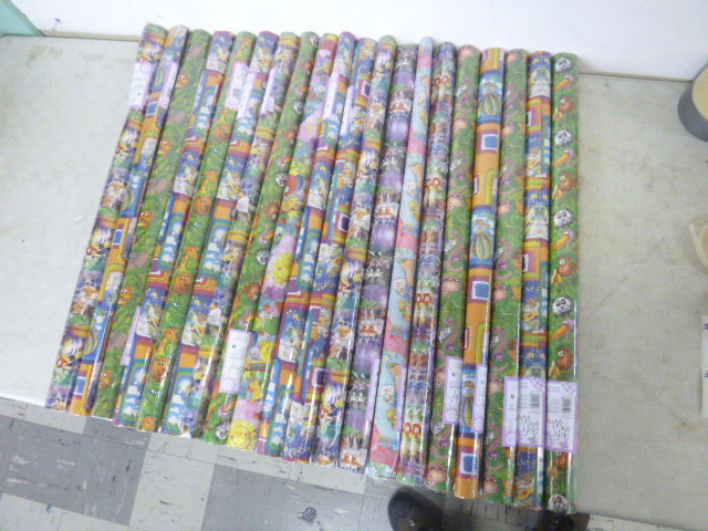 lot 467 image: 20 Rolls of Wrapping Paper