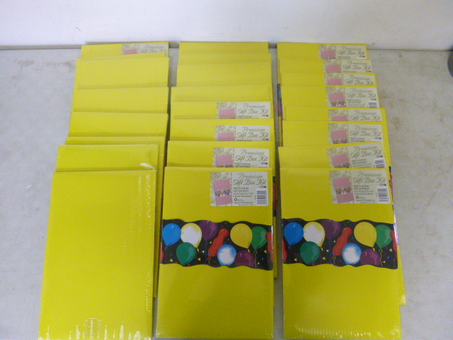 lot 481 image: 24 Gift Boxes