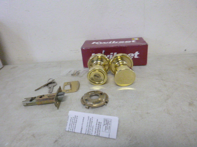 lot 487 image: Kwitset Door Knob