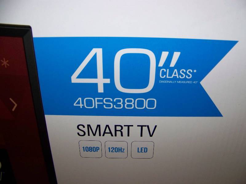 lot 4 image: 40, TCL, ROKU, SMART TV, 1080p, LED, HDTV  Television - BRAND NEW
