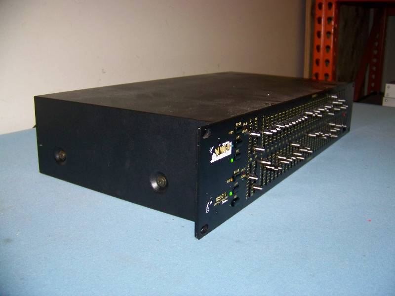 lot 58 image: Yamaha, Dual Channel, 4-Band, Graphic Equalizer  EQ