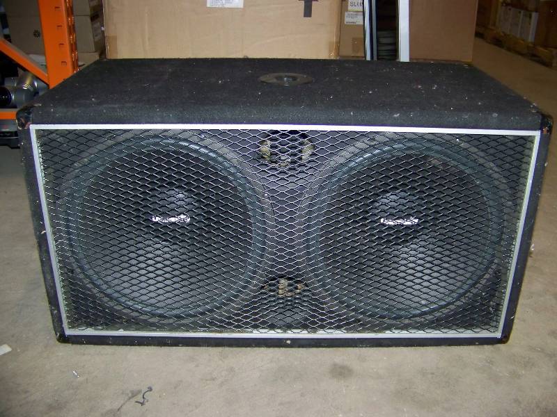 Community Professional Sound Systems, Dual 15Inch, Subwoofer 244 32"65" TVs/Monitors