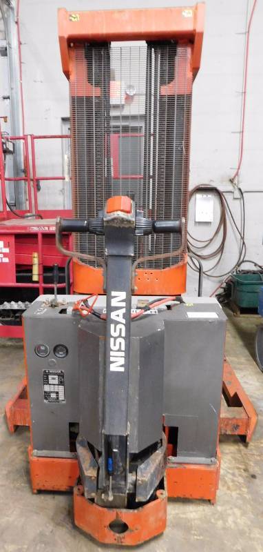 Nissan Walkie Stacker