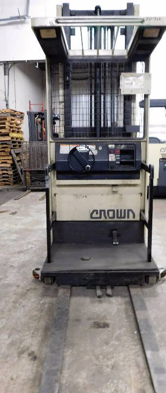 1995 Crown Order Picker Forklift