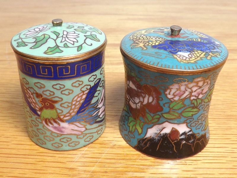 lot 17 image: 2 Antique Small Cloisonne Covered Dishes