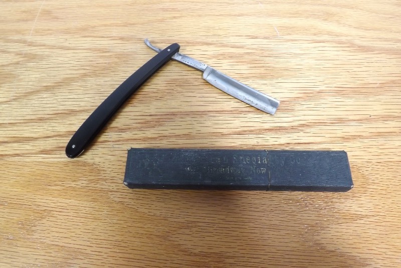 lot 27 image: Antique J.A. Henckels Twin Works Solingen Straight Razor with Original Box