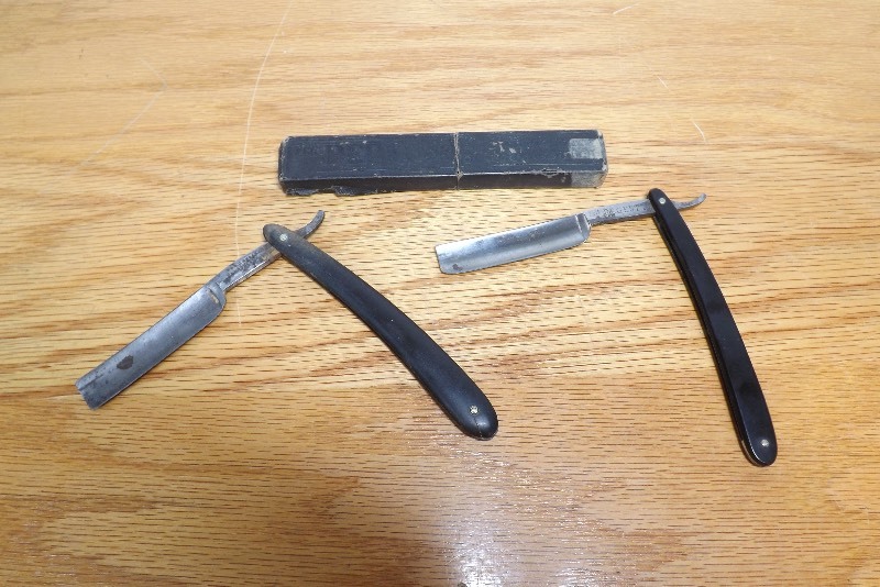lot 29 image: 2 Antique Straight Razors with Box