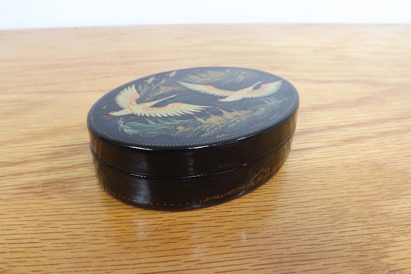 lot 30 image: Vintage Signed Russian Black Lacquer Box