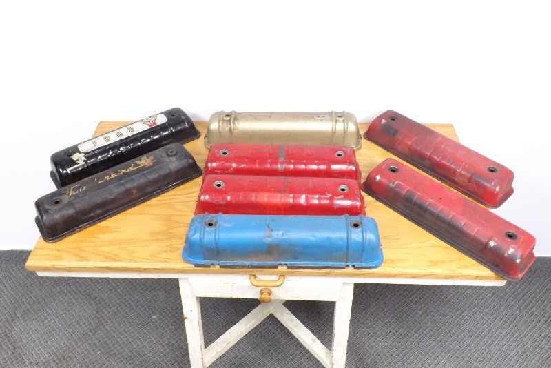 lot 35 image: 8 Vintage Ford Valve Covers