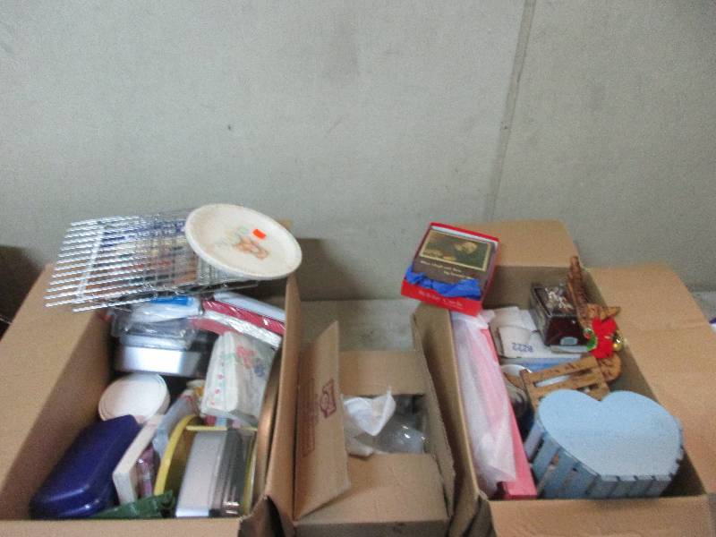 kitchen stuff home decor (3 boxes)