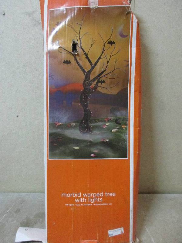 Halloween tree w lights
