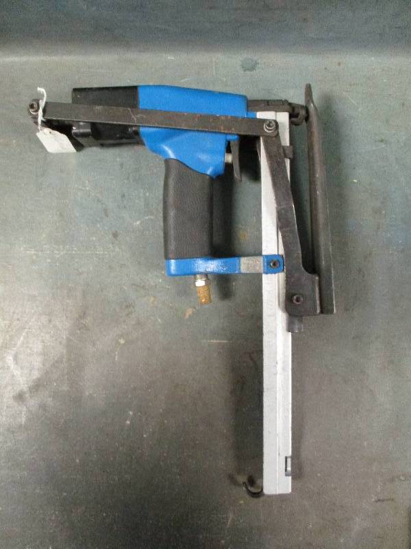 Pneumatic Stapler
