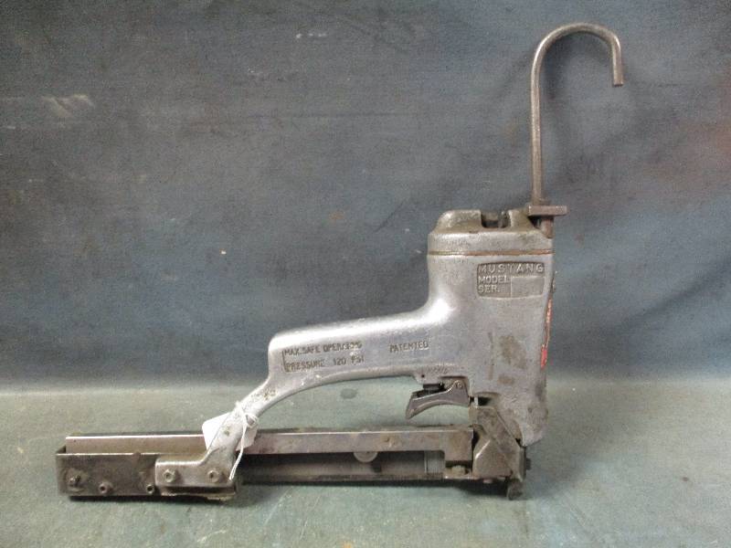 Pneumatic Stapler