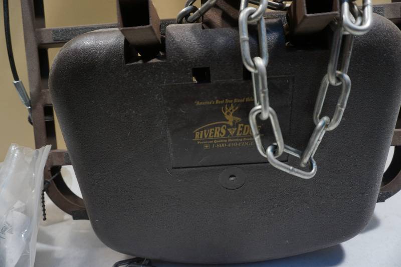 lot 30 image: Rivers Edge Brand Bandit Model Tree StandDeer Stand