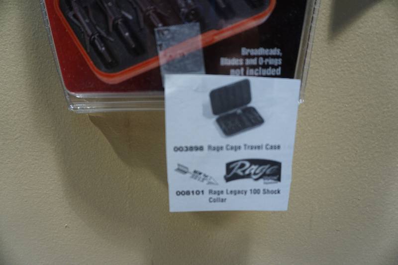 lot 66 image: Rage Cage Broad Head Storage Case