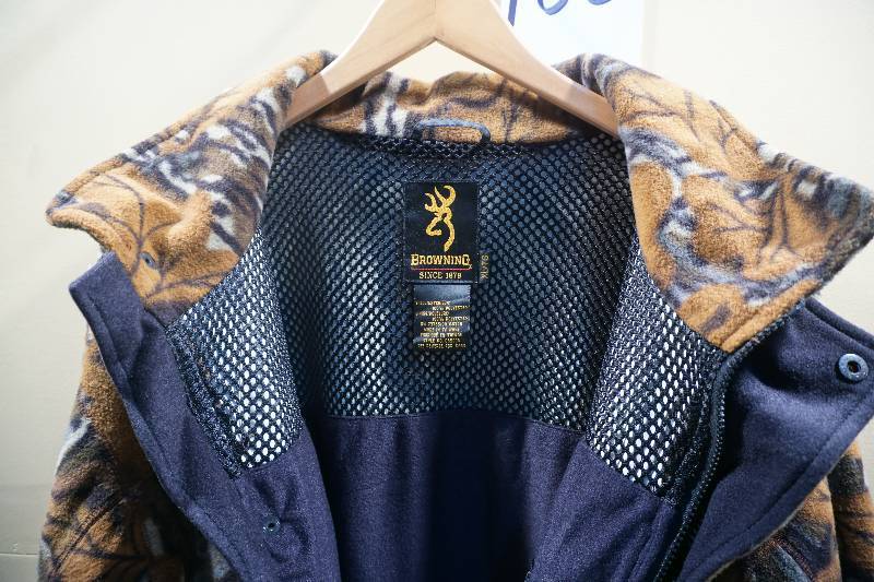 lot 166 image: Browning Hydro Fleece Camo Jacket