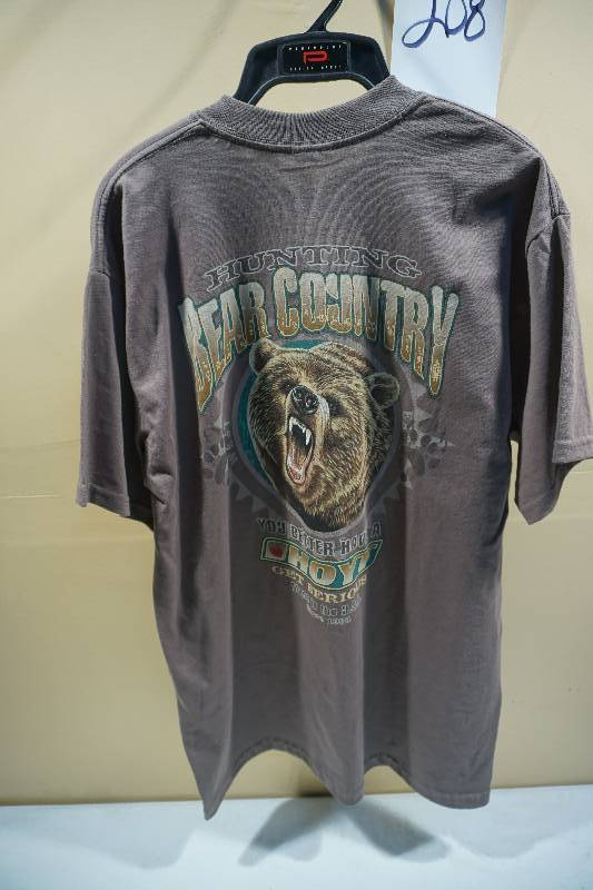 lot 208 image: Hoyt Archery T-Shirt