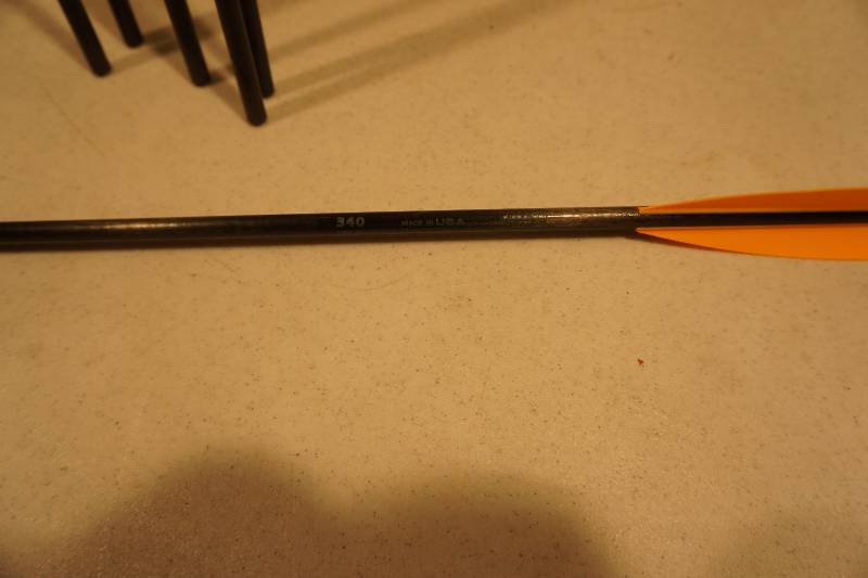 lot 321 image: Easton Carbon Stone 340 Arrows