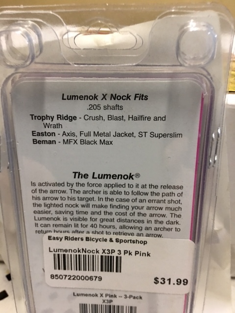 lot 157 image: 2 Packs Burt Coyote Lumenock Lighted X Nock Arrow Nocks In Pink