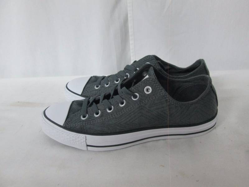 lot 51 image: Converse Womens CTAS Jersey Quilt Ox Shoes