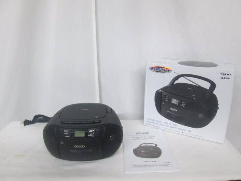 lot 32 image: Jensen Portable Stereo CD Radio