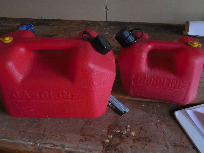 lot 13 image: (2) GAS CANS