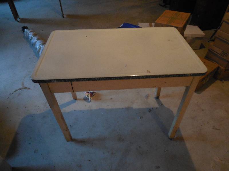 lot 63 image: 4 FOOT TABLE