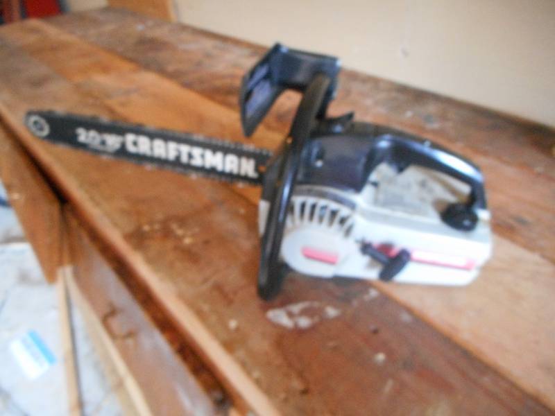 lot 6 image: CRAFTSMAN CHAIN SAW